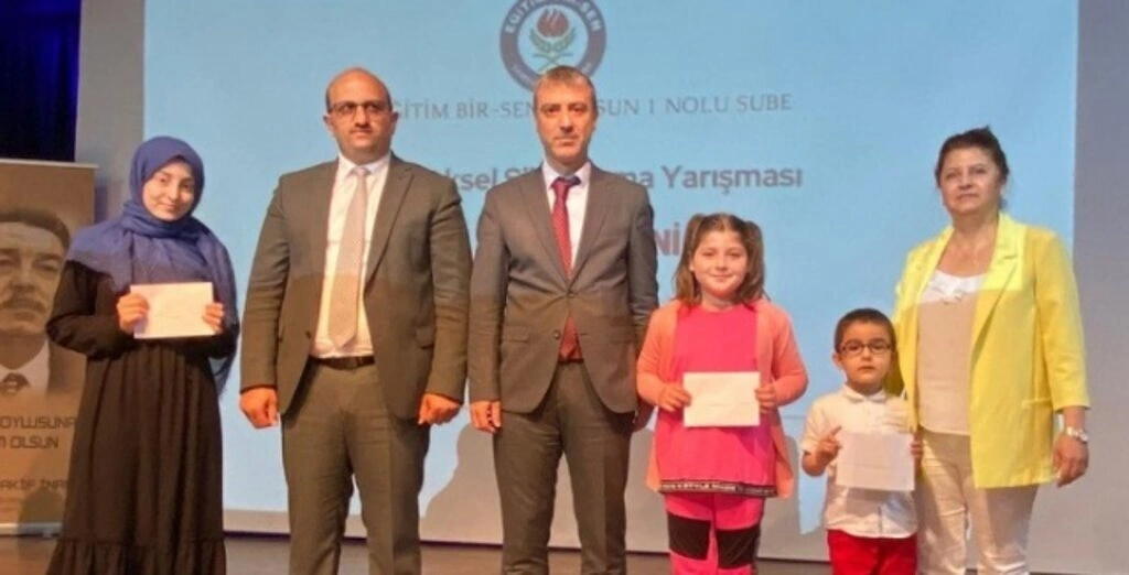 Eğitim Bir Sen Samsun 1 Nolu Şubesi Geleneksel Şiir Okuma Yarışmasının Üçüncüsü Yapıldı