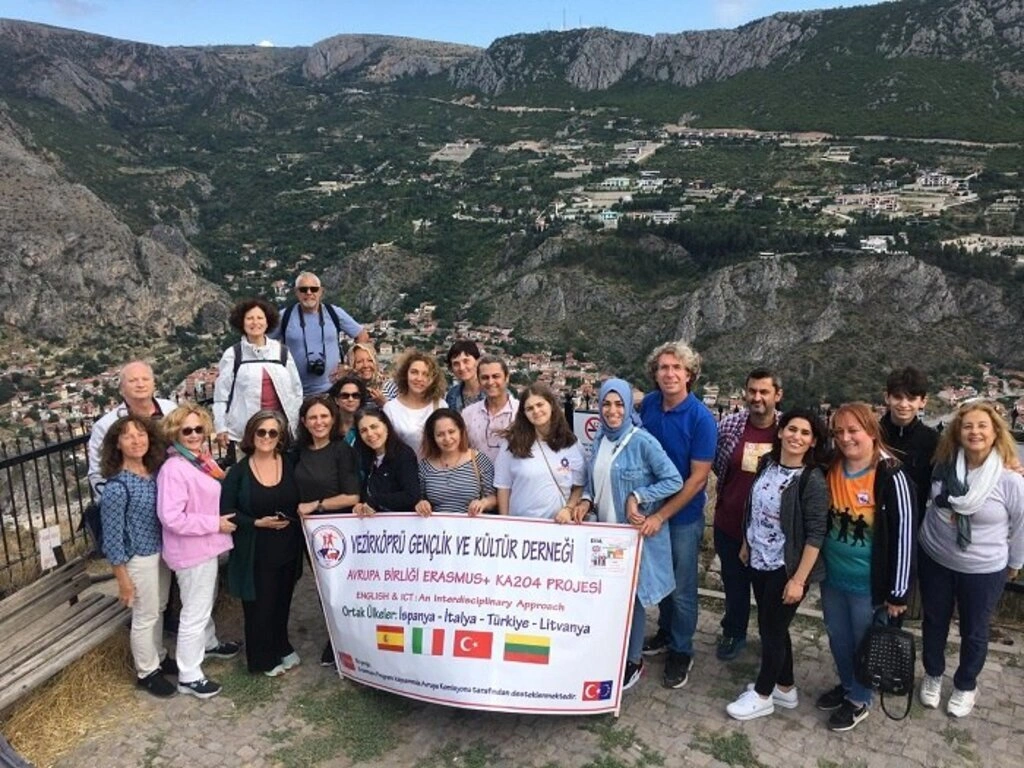 Vezirköprü Gençlik ve Kültür Derneği Litvanya'da