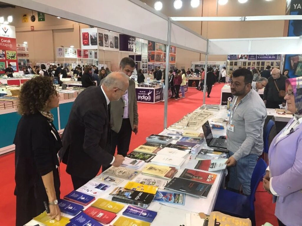 Karadeniz 7. Kitap Fuarı’nda OMÜ standına yoğun ilgi