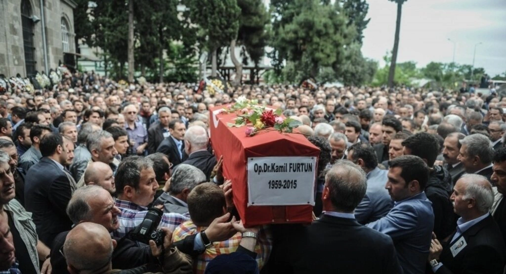 Şehit edilen doktor son yolculuğuna uğurlandı