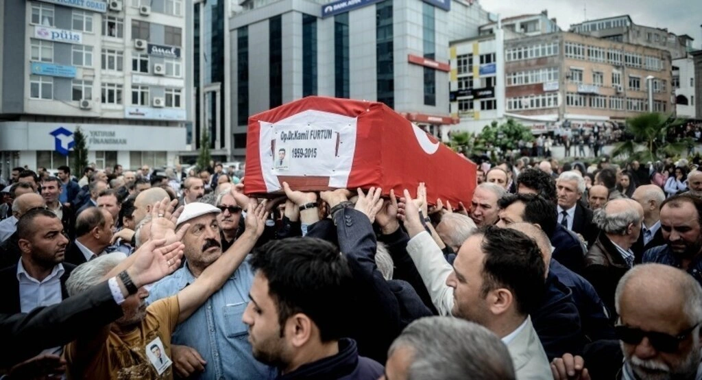 Şehit edilen doktor son yolculuğuna uğurlandı