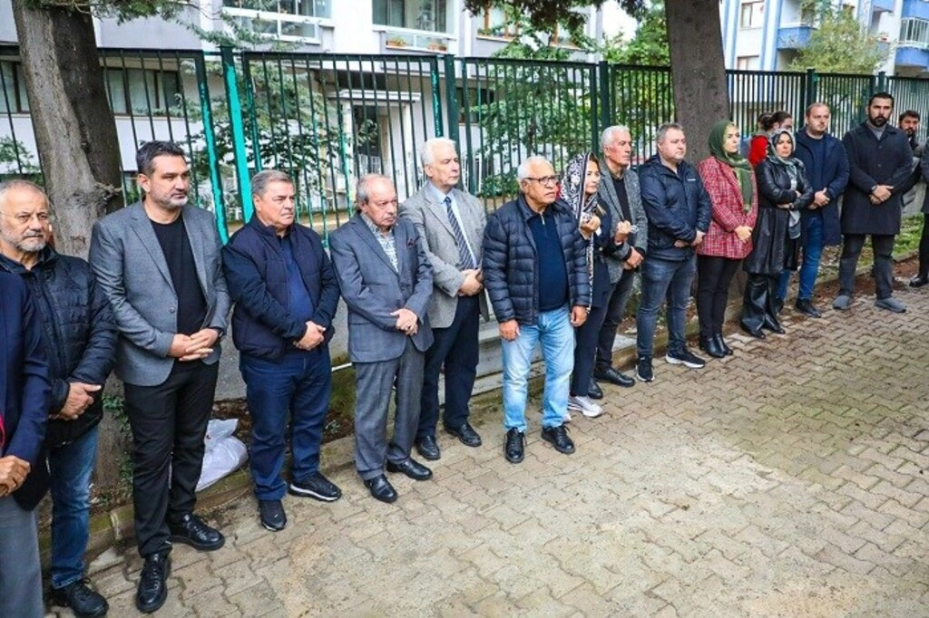 Emin Kar mezarı başında anıldı