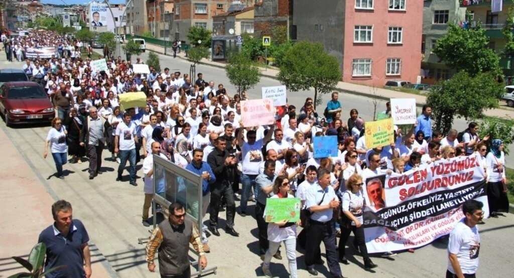 Samsun'da sağlık çalışanları, Opr. Dr. Furtun için yürüdü