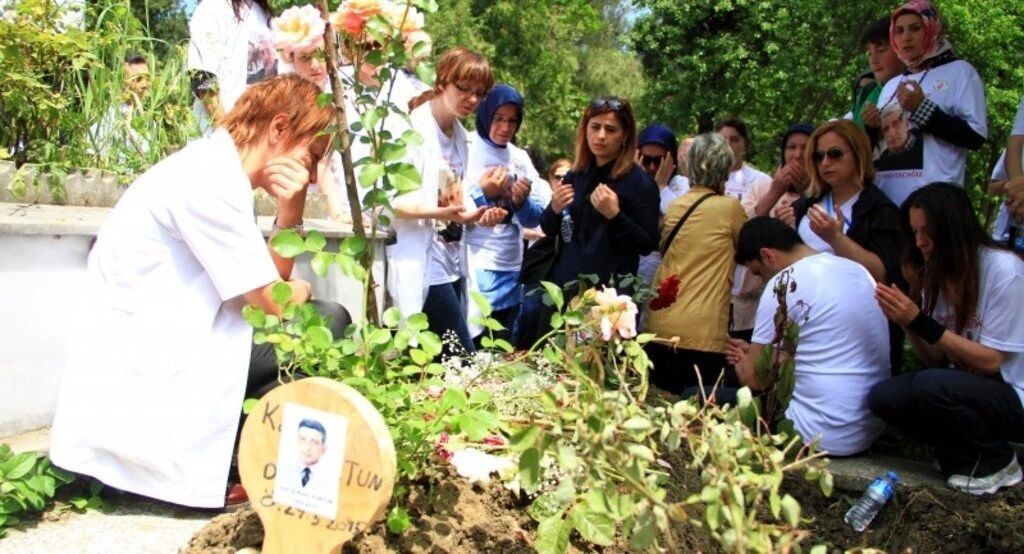 Samsun'da sağlık çalışanları, Opr. Dr. Furtun için yürüdü