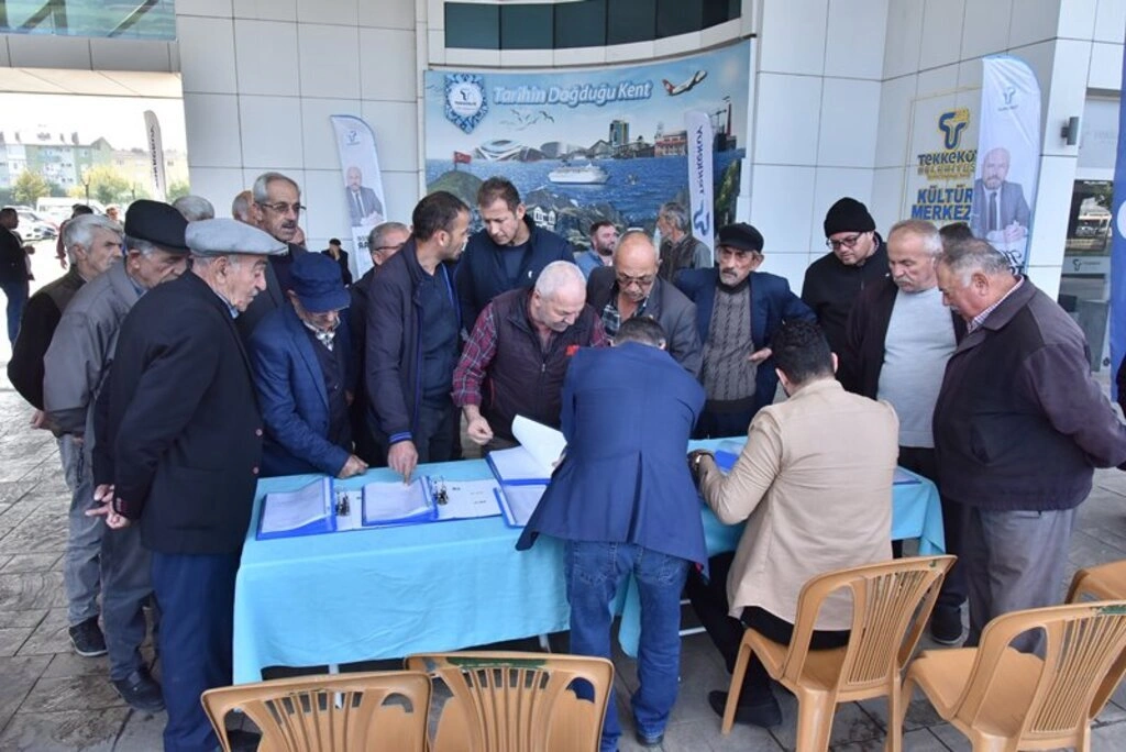 Tekkeköy’de çiftçilere buğday, yonca ve reygras tohumu dağıtıldı