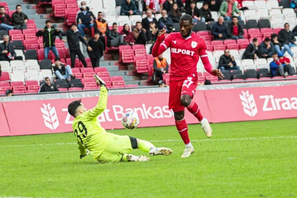 Samsunspor kupada Adanaspor'a 4 attı