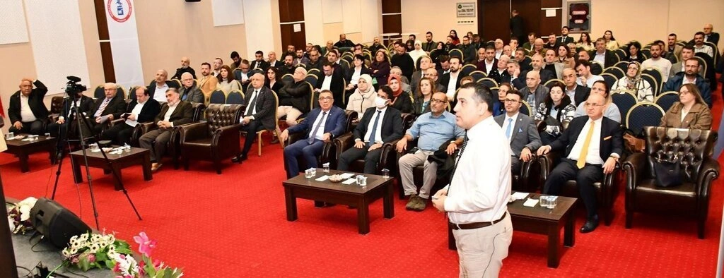 Muhasebeci ve Mali Müşavirlere hukuki sorunlar ve çözüm önerileri anlatıldı