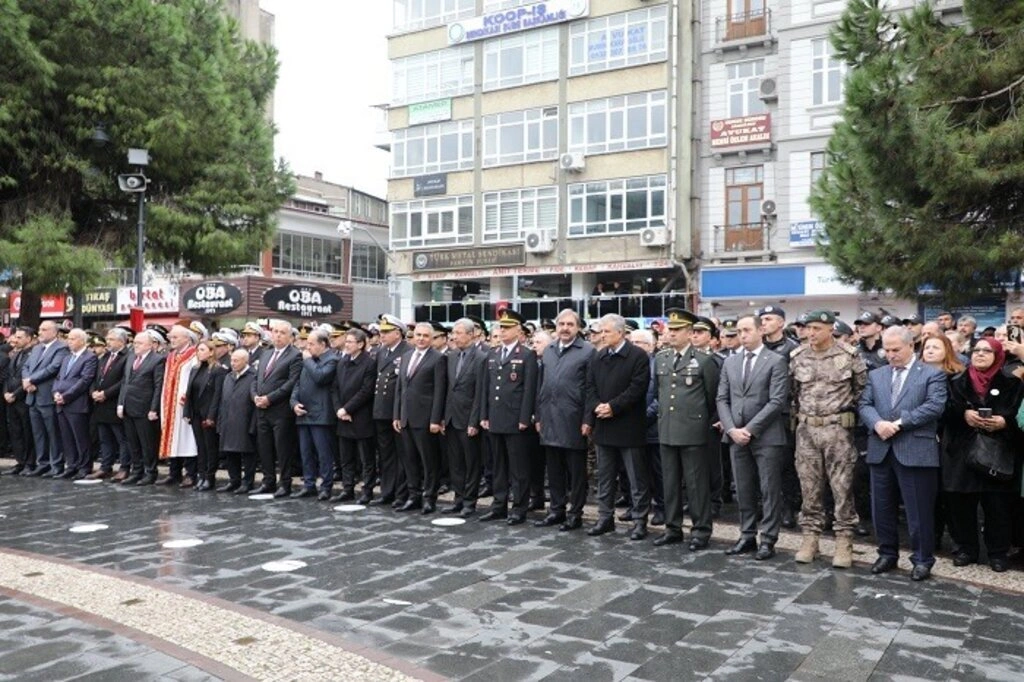 Saat 09.05'te Samsun'da hayat durdu!