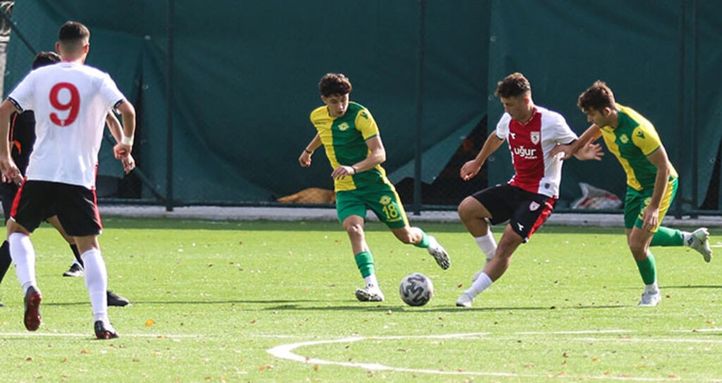 Esenler Erokspor U 19 Yılport Samsunspor U19: 1-3