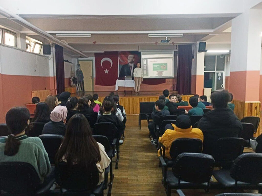 TEMA İlkadım'dan öğrencilere erozyonla mücadele dersi