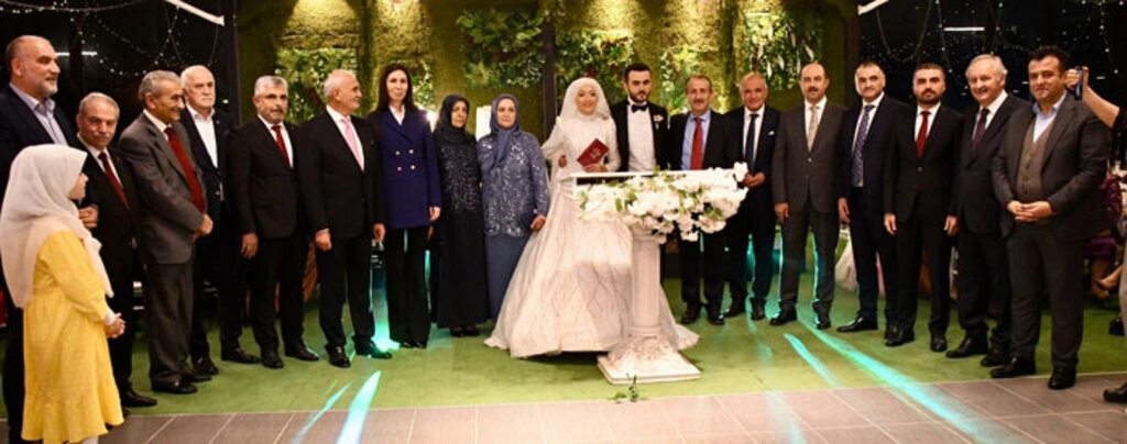 Terme'de siyaset ve iş dünyasını buluşturan düğün