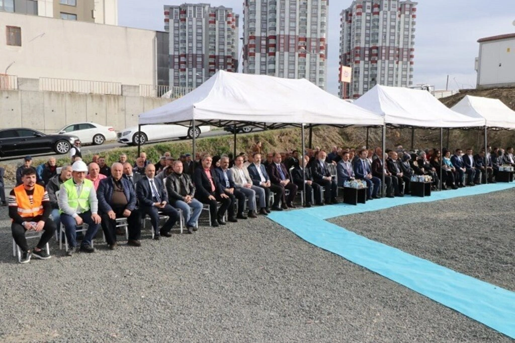 Hatuniye Camii'nin temeli dualarla atıldı