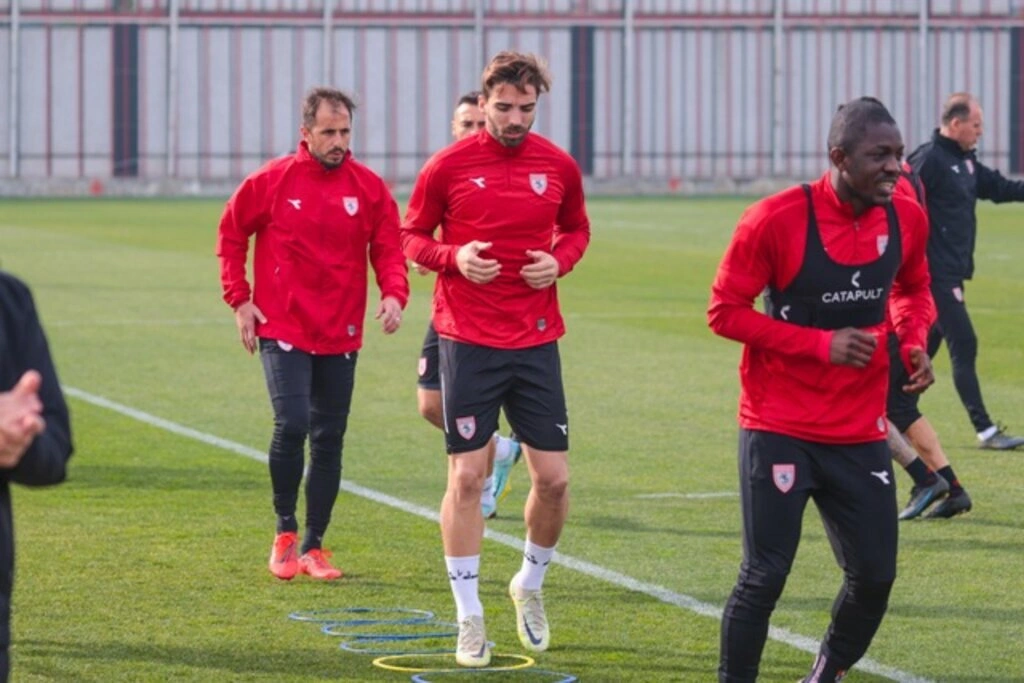 Samsunspor'da Altay maçı hazırlıkları sürüyor