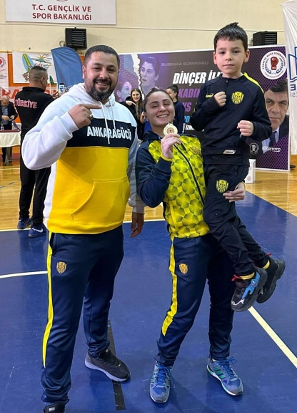 Urguya Us İzmir’de Türkiye Şampiyonu oldu