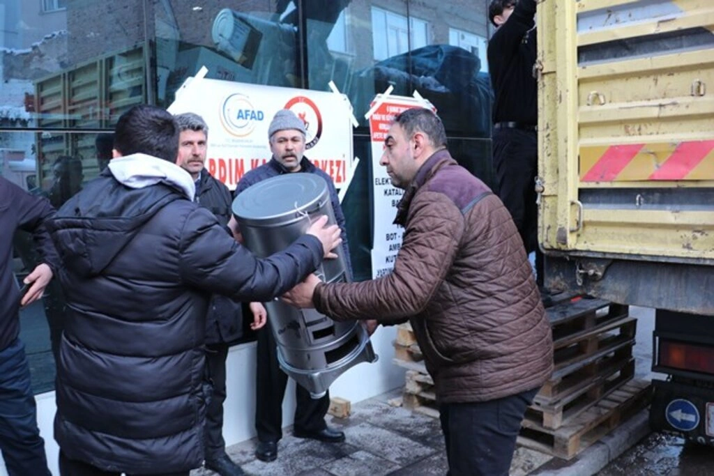 Havza’dan deprem bölgesine bir kamyon yakacak