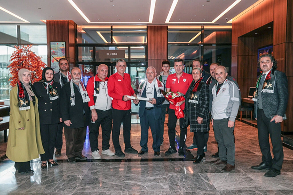 Sakarya Samsunlular Derneği'nden Samsunspor'a ziyaret
