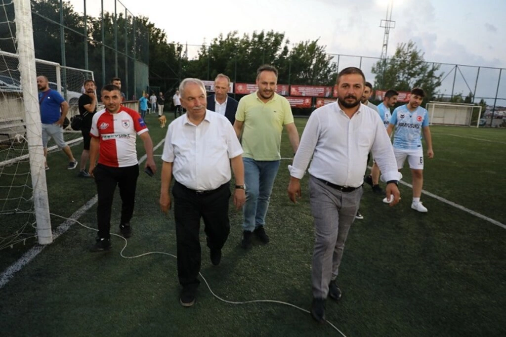 Kavaklı Gençler Halı Saha Futbol Turnuvası'nda buluştu