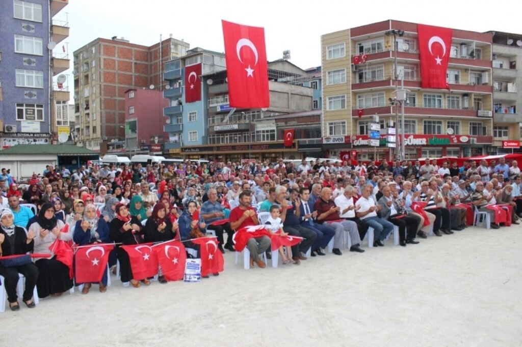 Tekkeköy’de Şehitleri anma ve Dua programı