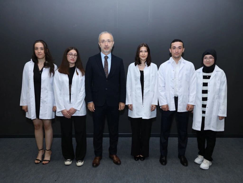Samsun Üniversitesi Tıp Fakültesi'nde Beyaz Önlük Giyme Töreni Heyecanı