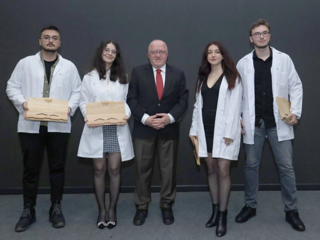 Samsun Üniversitesi Tıp Fakültesi'nde Beyaz Önlük Giyme Töreni Heyecanı