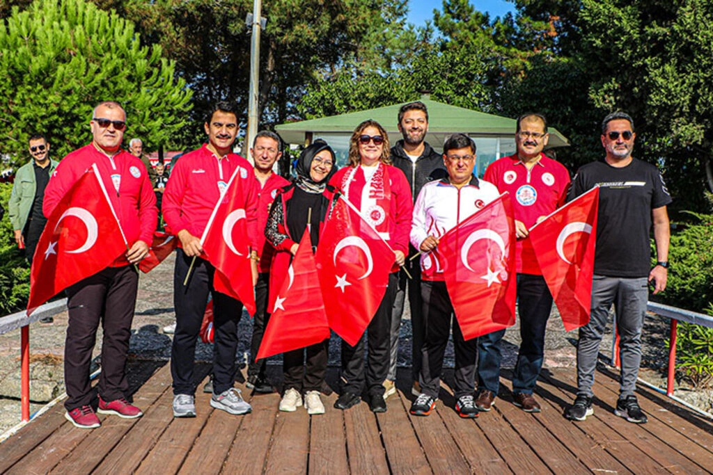 Samsun'da 100. Yıl Adalet Spor Oyunları Etkinliği Bayrak Yürüyüşü