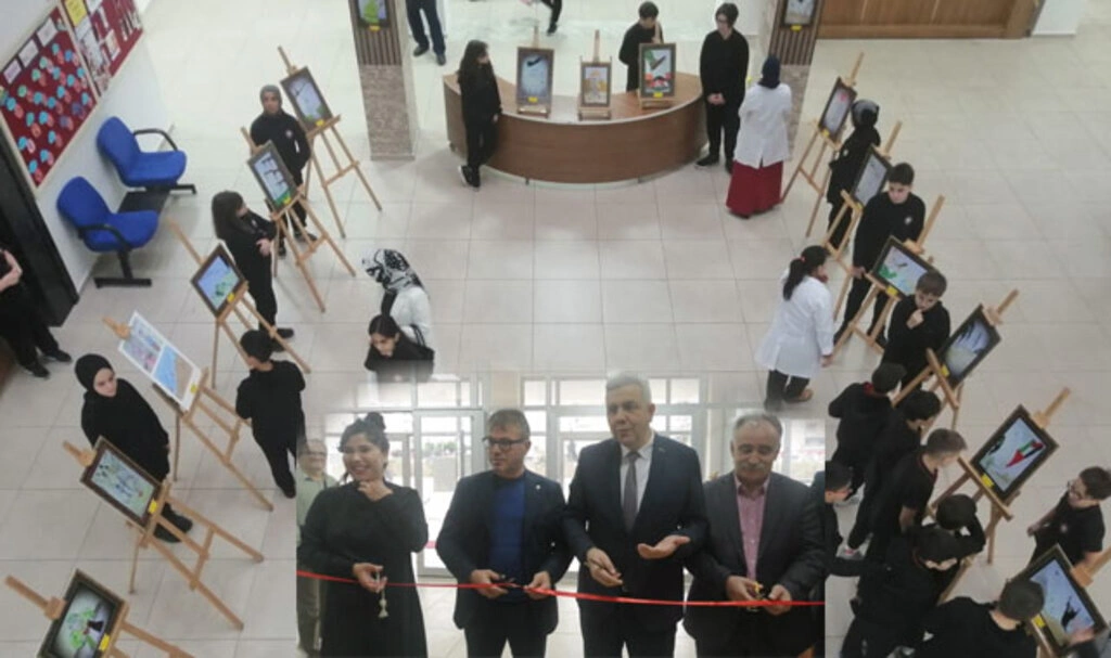 Atakum İmam Hatip Ortaokulu'ndan karikatür sergisi