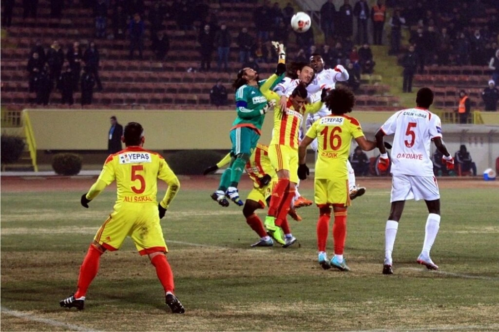 Yeni Malatyaspor Samsunspor maçı resimleri