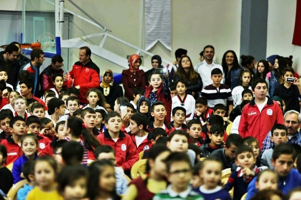 İlkadım Belediyesi 2015 Spor Yatırımları Sporcu ödül töreni