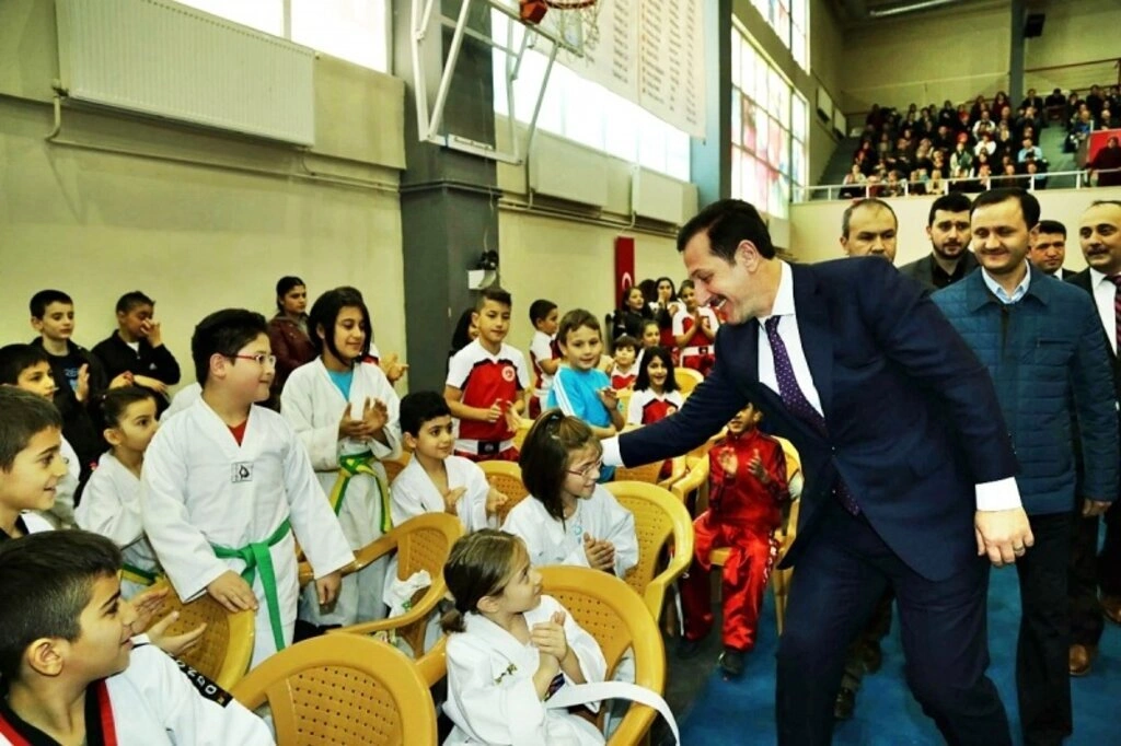 İlkadım Belediyesi 2015 Spor Yatırımları Sporcu ödül töreni