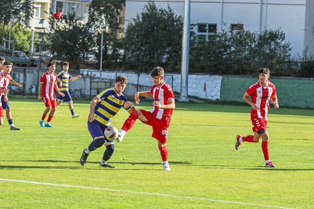Samsunspor U19 Ankaragücü'nü 3-0 mağlup etti
