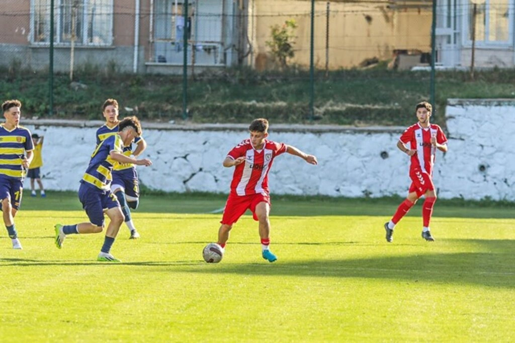 Samsunspor U19 Ankaragücü'nü 3-0 mağlup etti