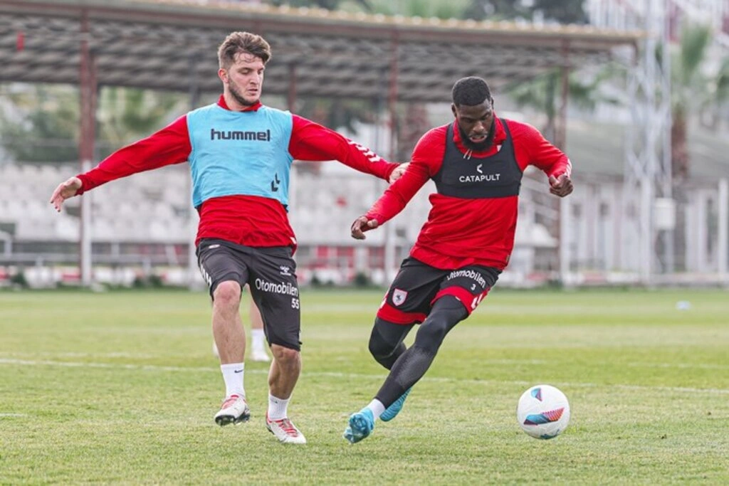 Samsunspor Beşiktaş'a, Beşiktaş'ta Samsunspor'a hazırlanıyor!