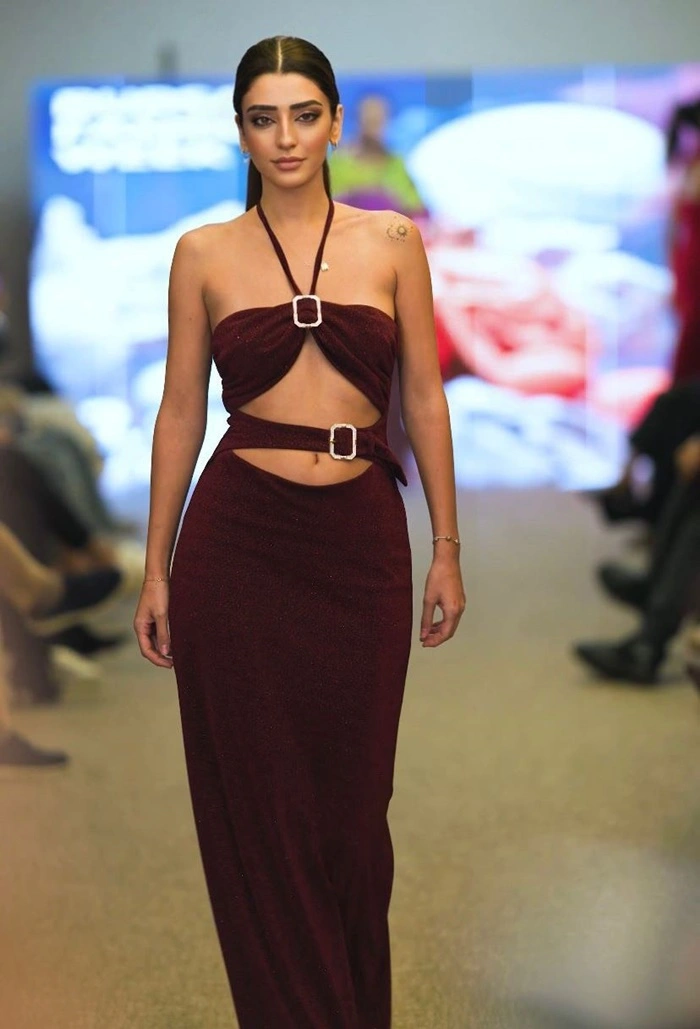 Fashion Week Successo defilesi izleyenleri büyüledi