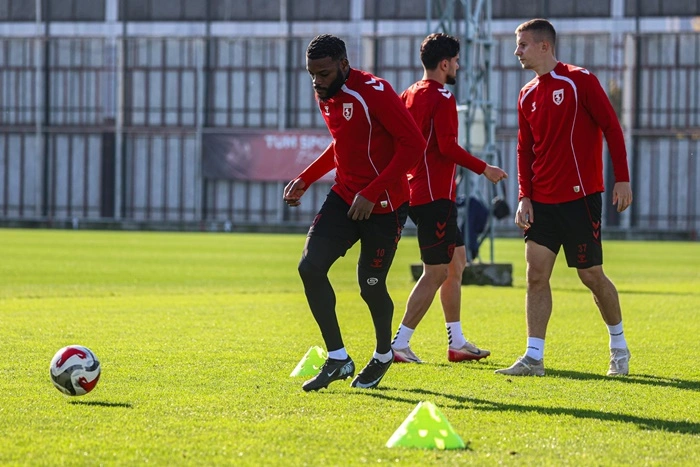 Samsunspor Galatasaray maçı hazırlıklarına başladı