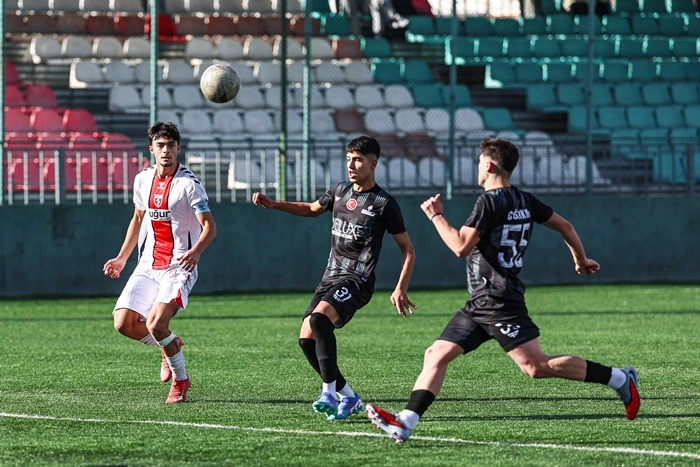 Uğur Okulları Sahadan 5–0 Galip Ayrıldı