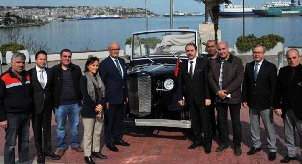 Samsun Büyükşehir Belediyesi, Gazi Mustafa Kemal Atatürk’ün makam aracı olarak kullandığı otomobilin aynısını yaptırdı.