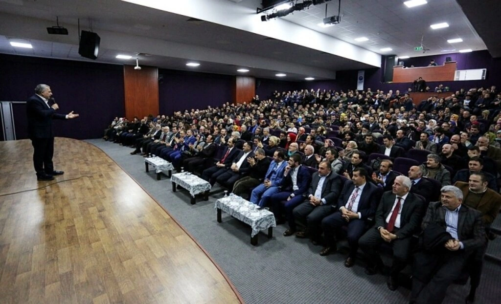 Canik'te 10 bin kişiye Yeni Türkiye anlatıldı