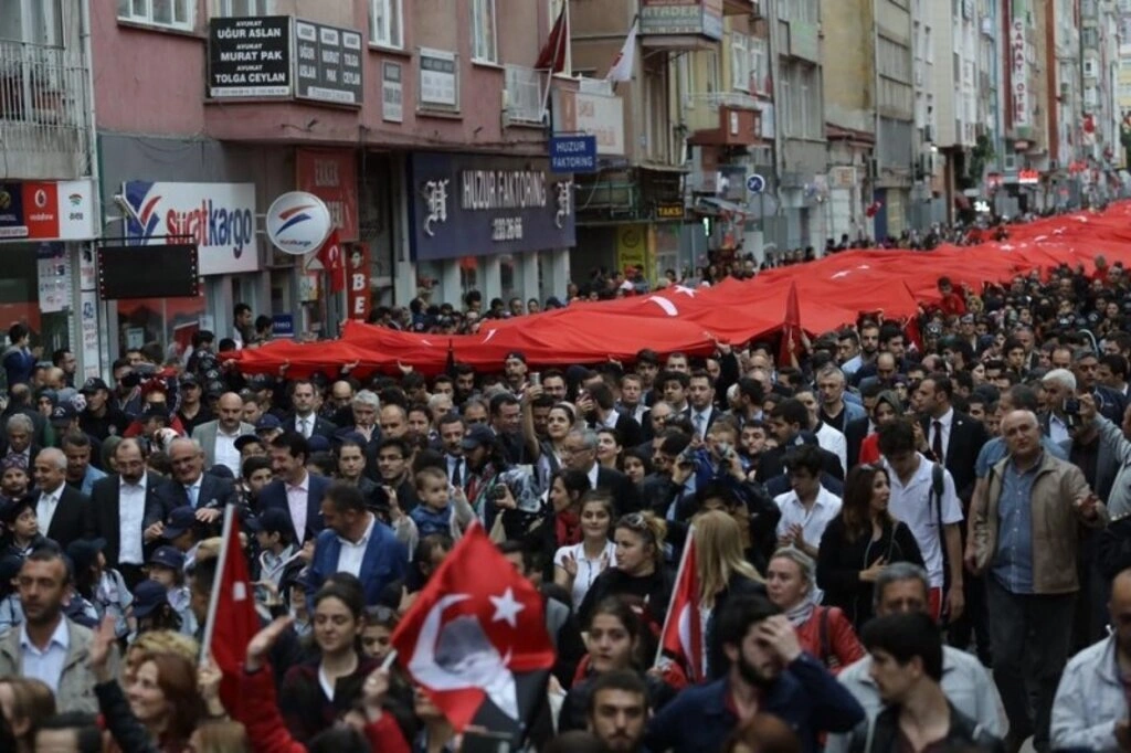 19 MAYIS BAYRAK