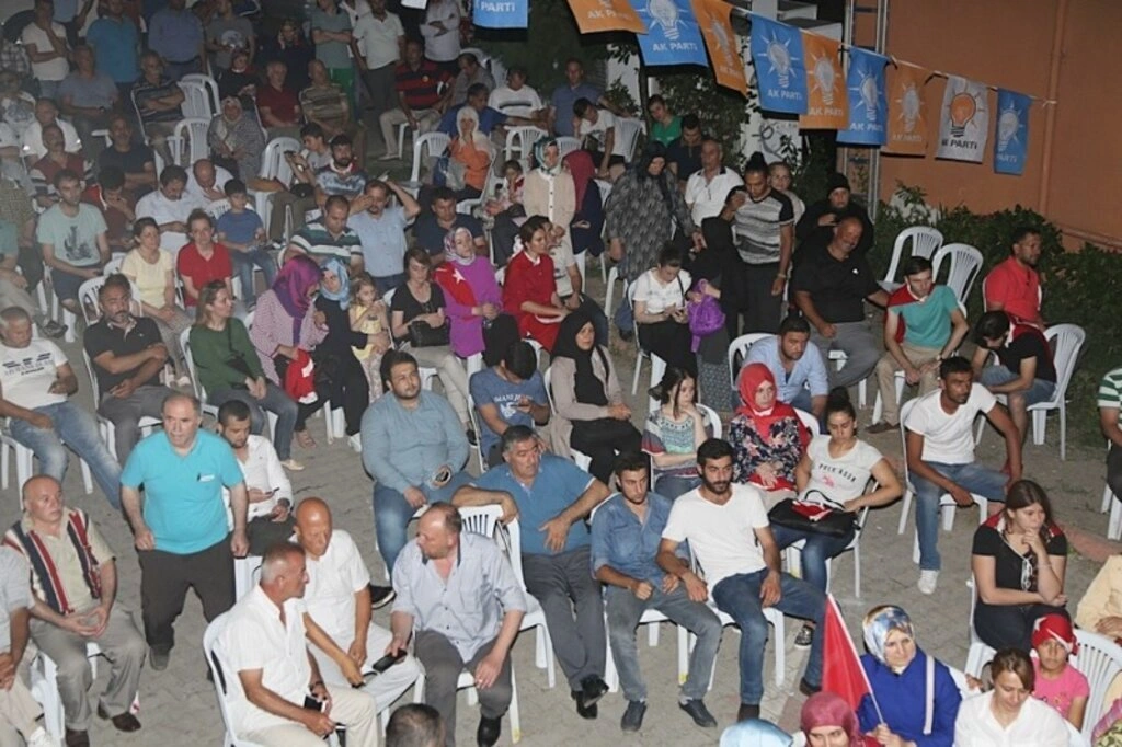 Atakum'da demokrasi nöbeti