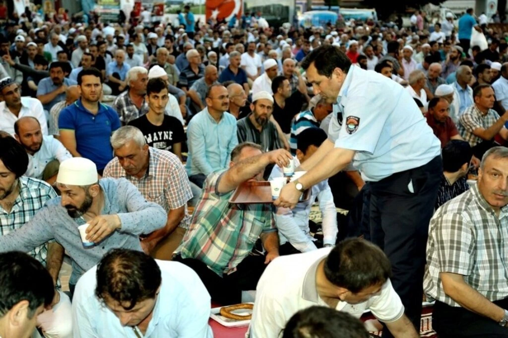 İlkadım Belediyesi Cuma sabah namazı