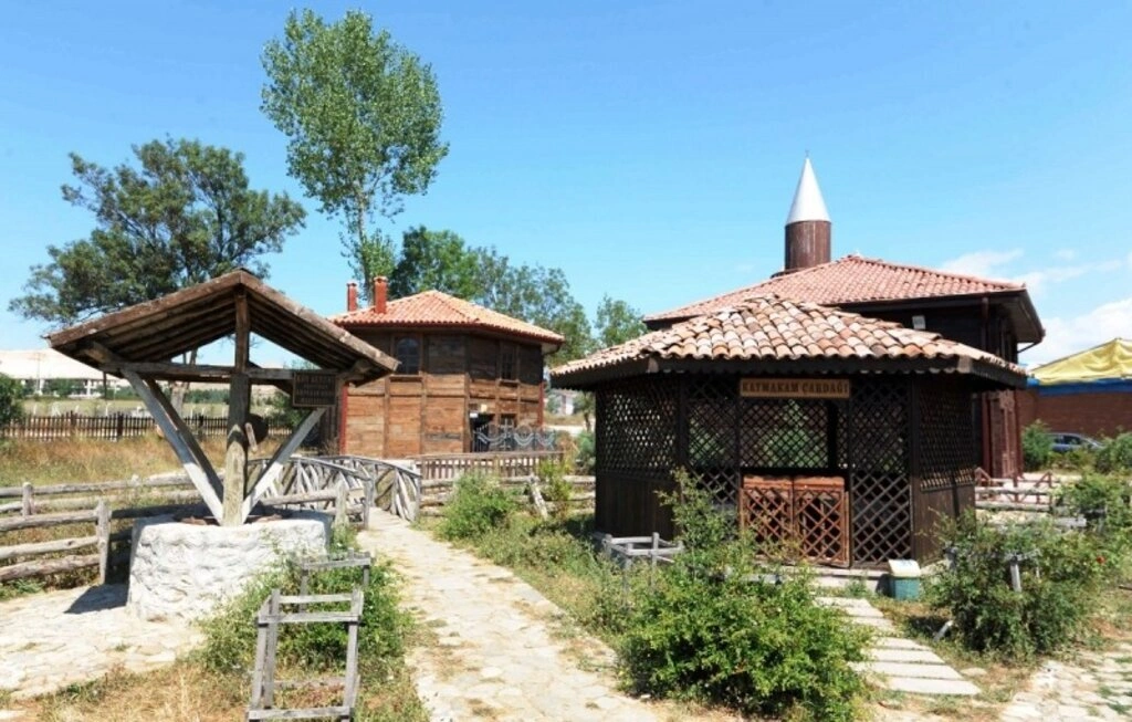 Hatıralarla yaşayan köy turizme açılacak