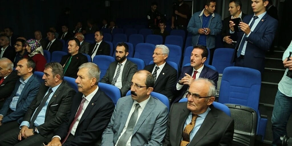 İlkadım Derebahçe Sosyal Tesisleri görkemli bir törenle açıldı