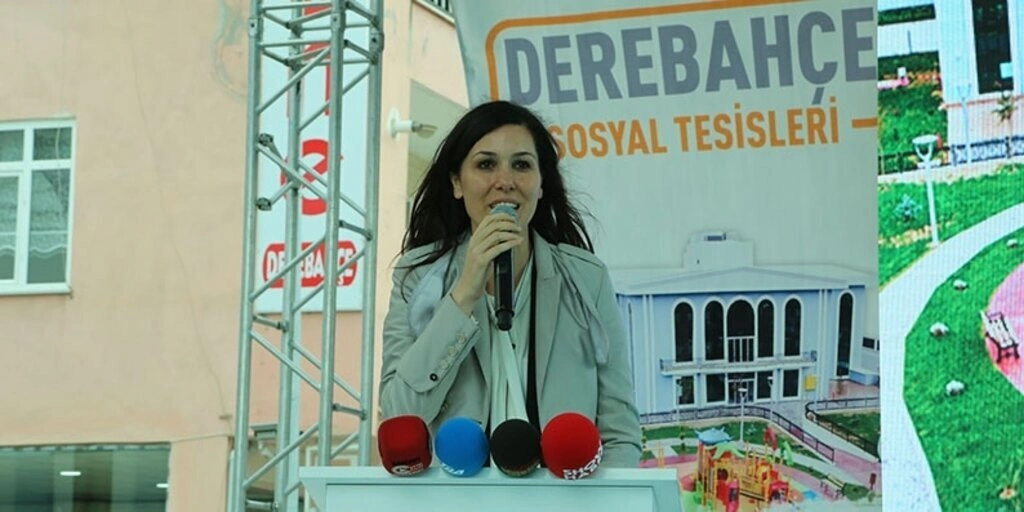 İlkadım Derebahçe Sosyal Tesisleri görkemli bir törenle açıldı