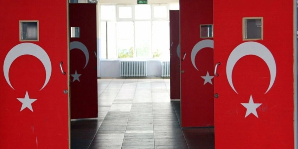 Erdoğan Tok: Kahramanlarımız oldukça sırtımız yere gelmez