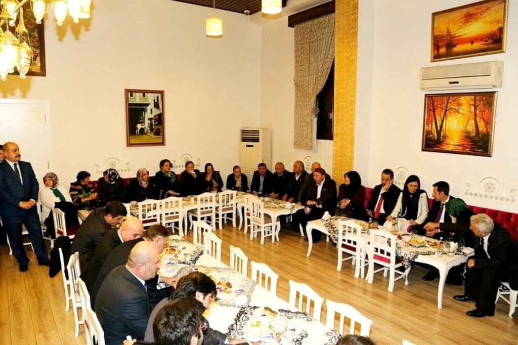 İlkadımlı Muhtarlar Acem Tekkesi'nde Buluştu