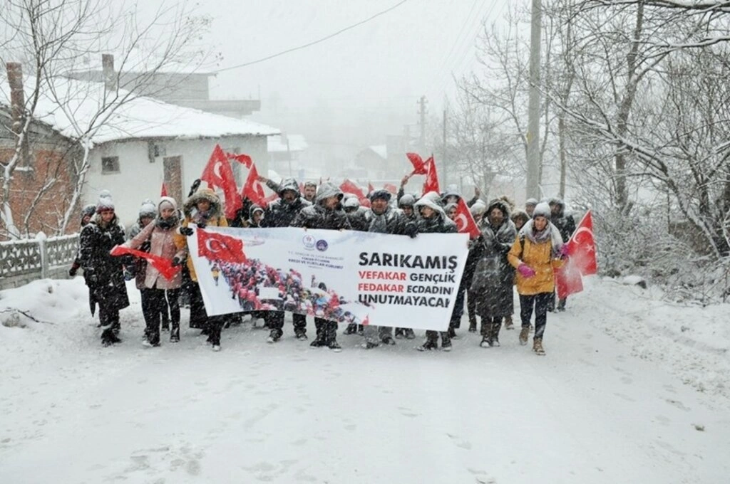 OMÜ'lü öğrenciler Ladik Akdağ'da Sarıkamış Şehitleri'ni andılar