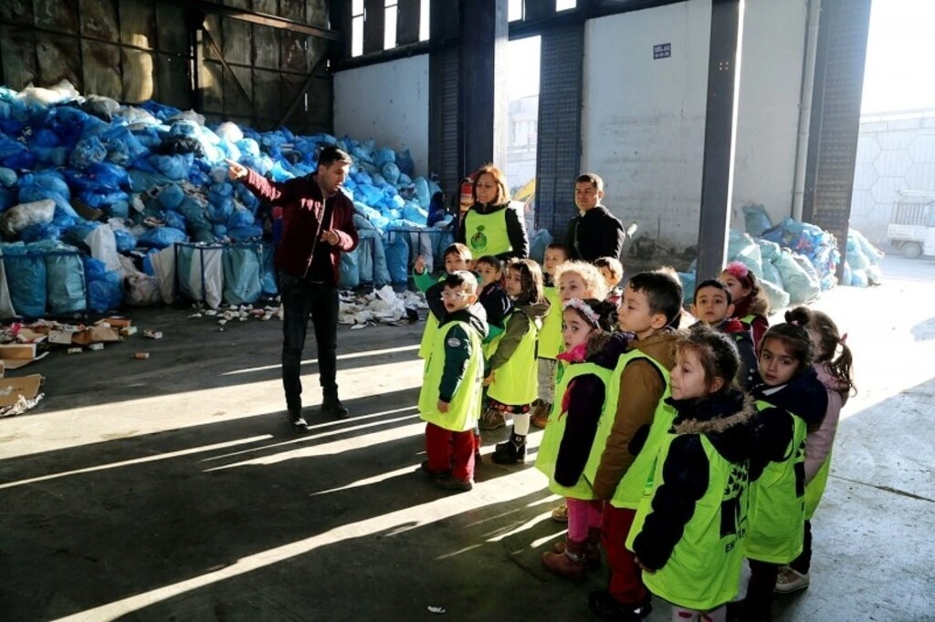 İlkadım'da miniklere geri dönüşüm eğitimi