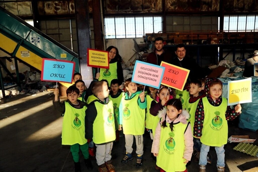 İlkadım'da miniklere geri dönüşüm eğitimi