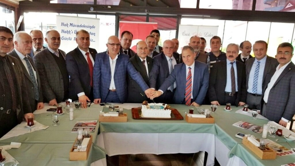 Bem-Bir-Sen 23. kuruluş yıldönümünü Samsun'da gazetecilerle kutladı