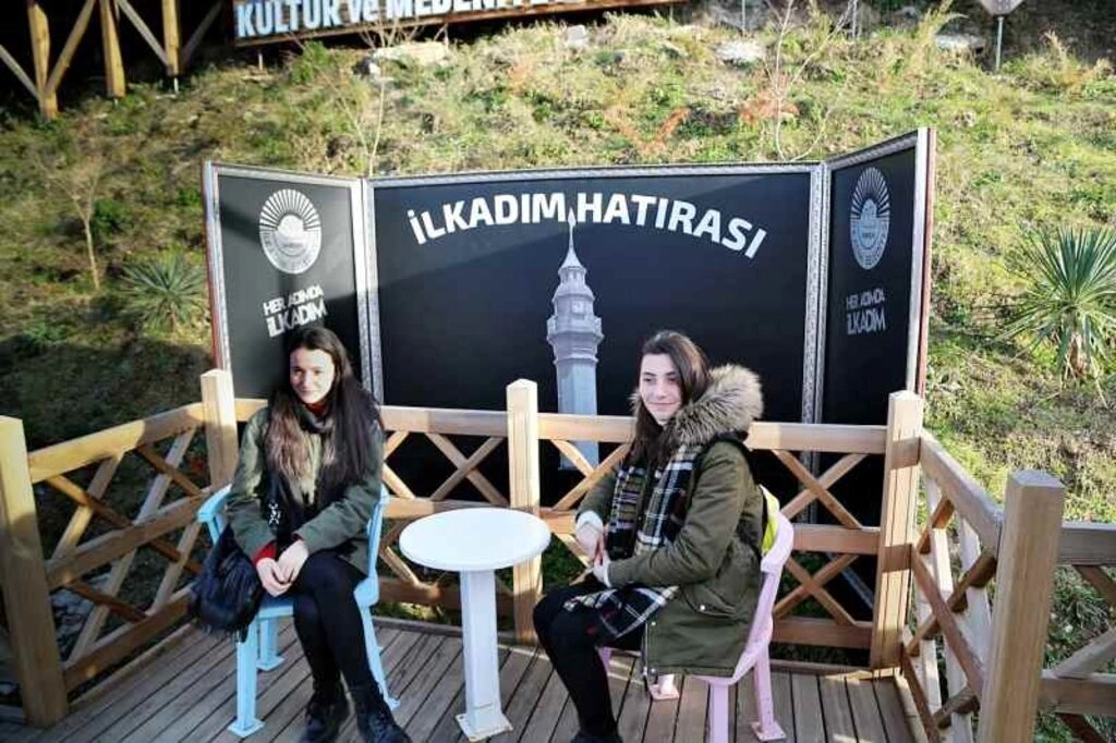 Genç Öğrencilerden İlkadım Belediye Başkanı Erdoğan Tok’a Teşekkür